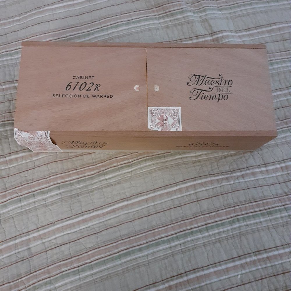 Warped Maestro Del Tiempo all wood empty cigar box